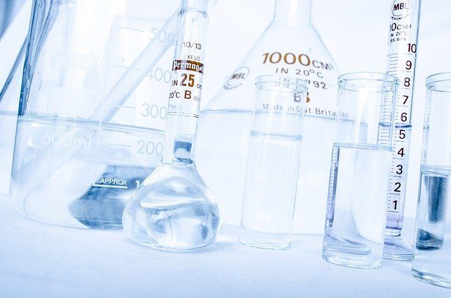 Laboratorijska oprema – kaj vse za svoje delo potrebujeta medicina in farmacija